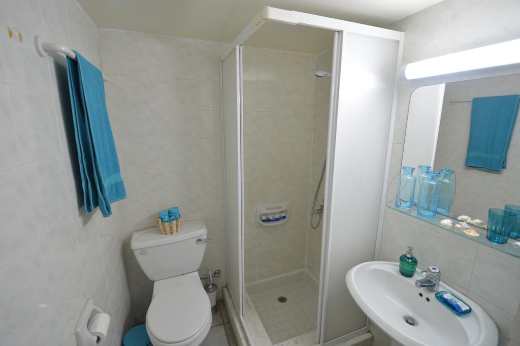 Krasas Beach Apartment Rentals لارنكا الغرفة الصورة